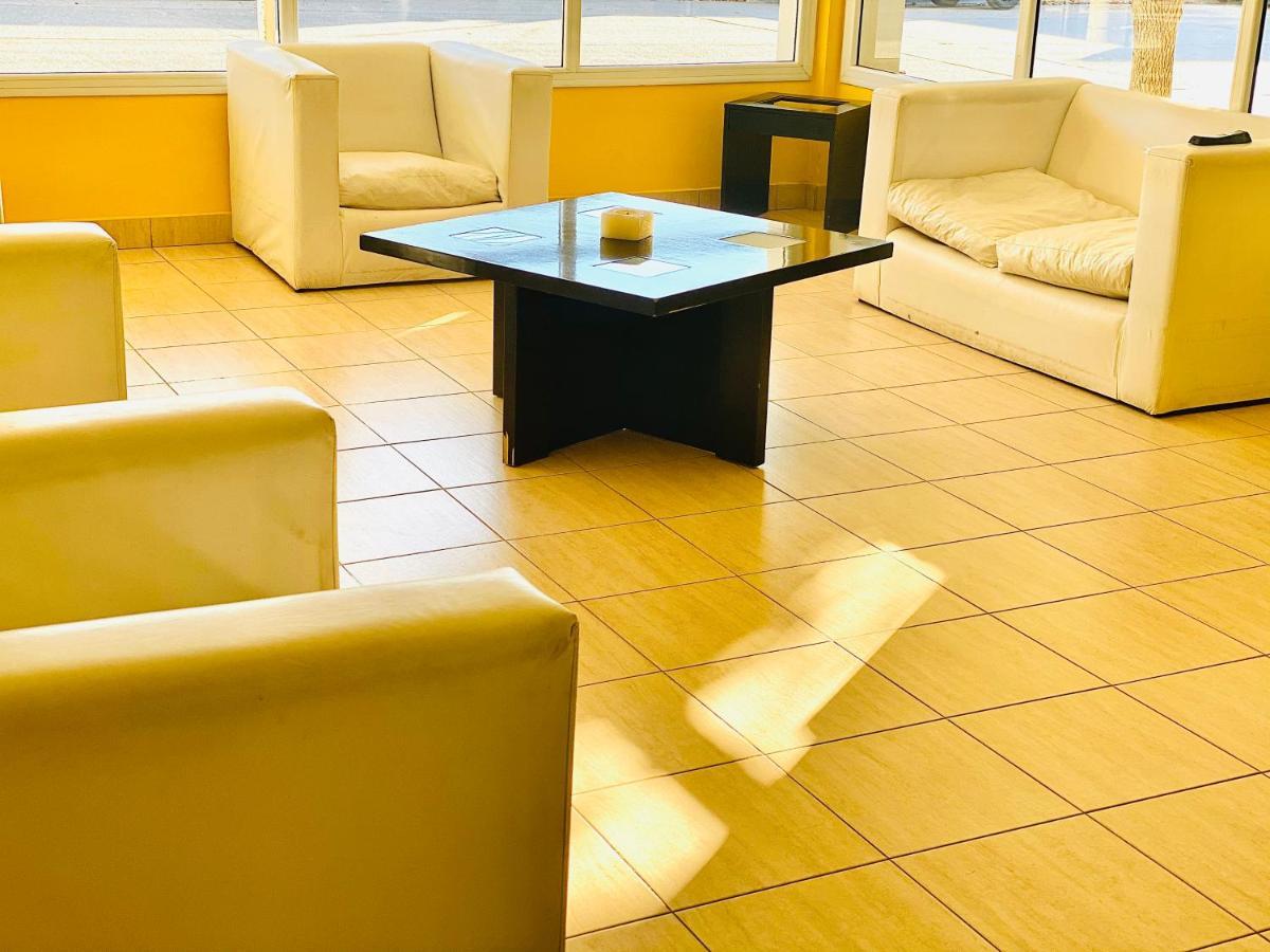 Hotel Tandil Puerto Madryn Kültér fotó