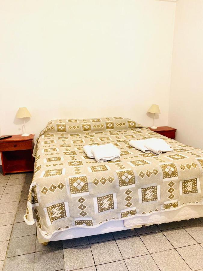 Hotel Tandil Puerto Madryn Kültér fotó