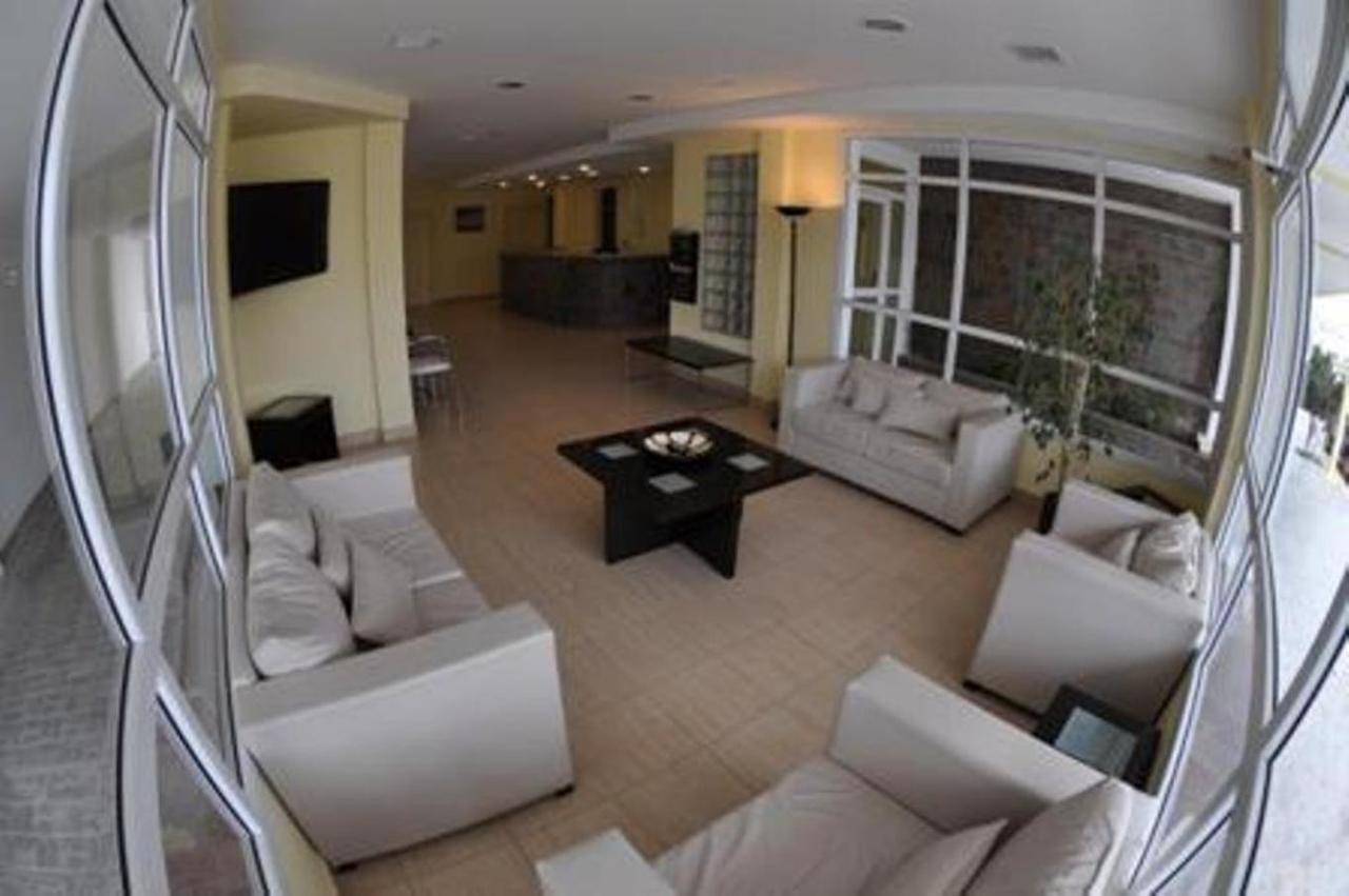 Hotel Tandil Puerto Madryn Kültér fotó