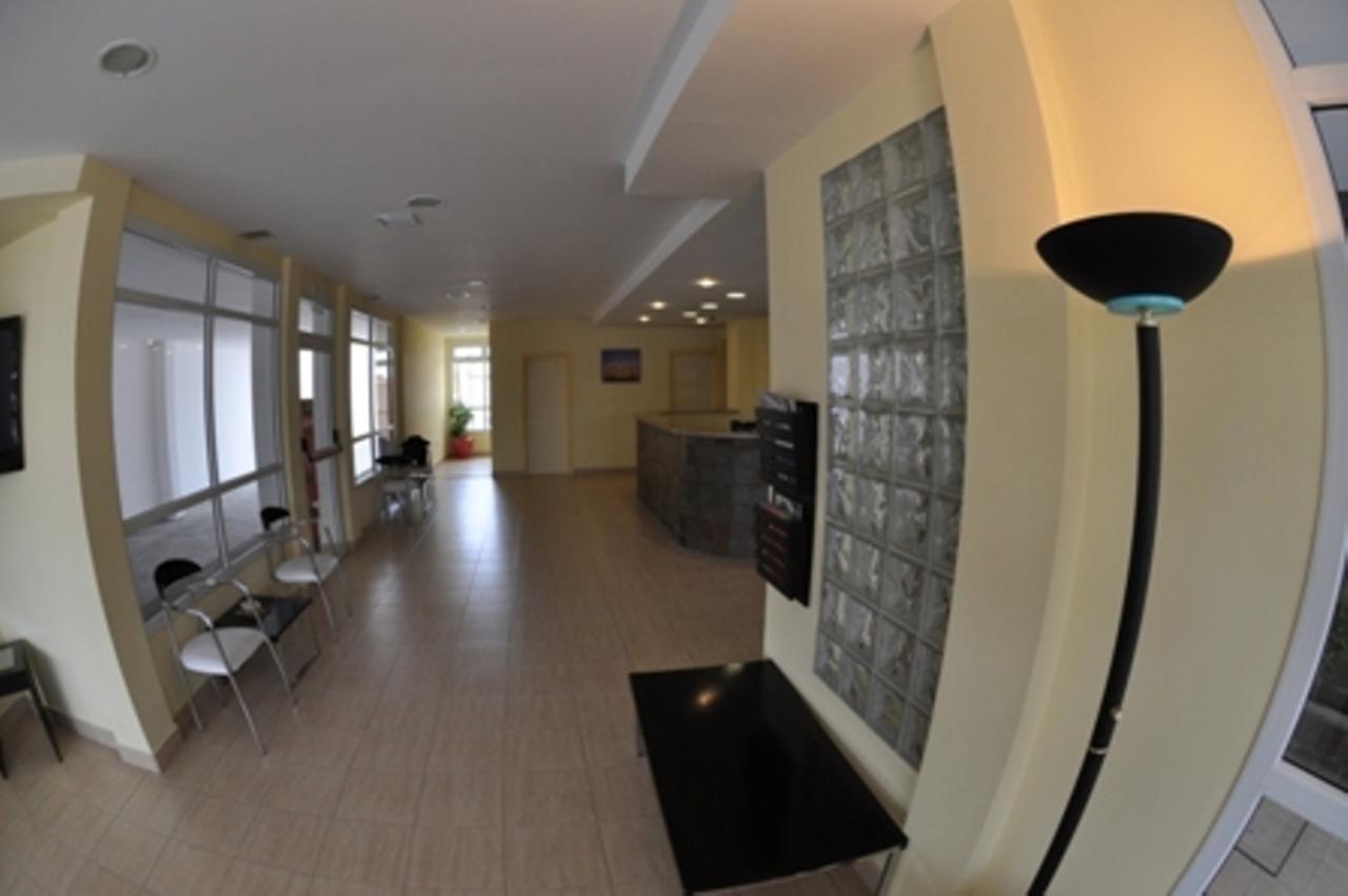 Hotel Tandil Puerto Madryn Kültér fotó