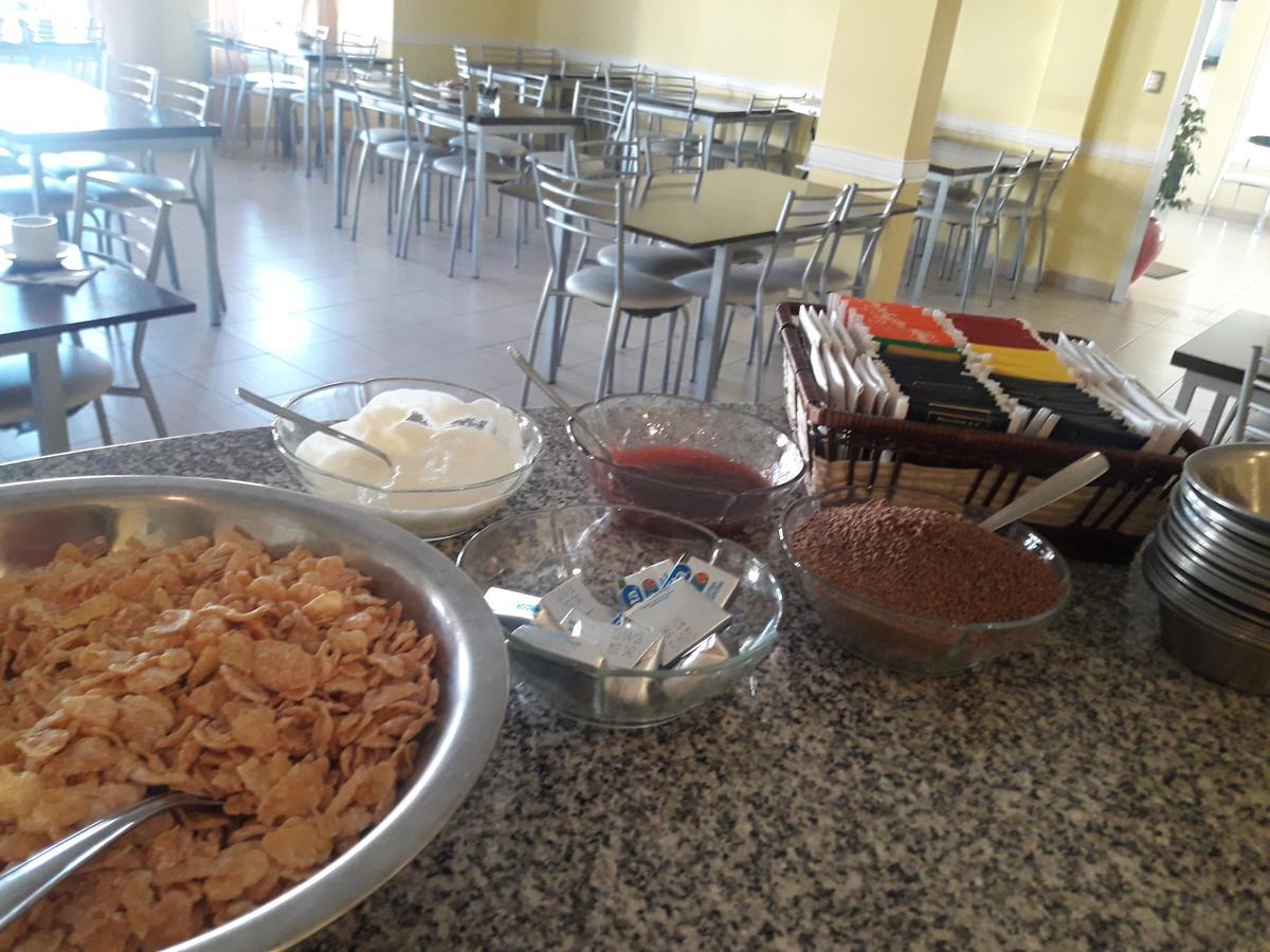 Hotel Tandil Puerto Madryn Kültér fotó